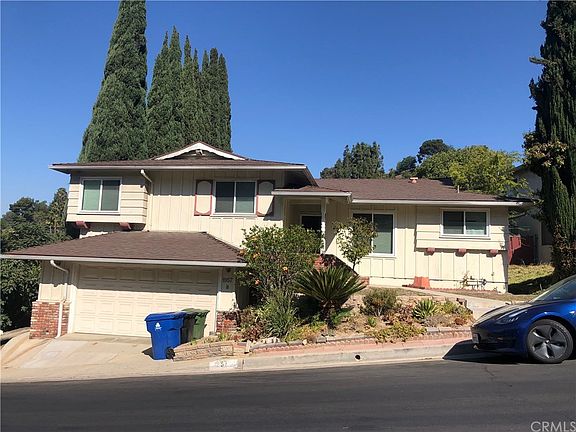 2nd image of 1957 Sunny Heights Dr