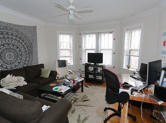 5th image of 3823 N Greenview Ave APT 03W