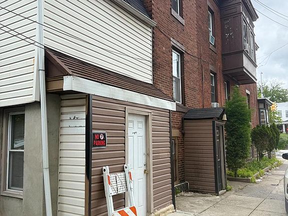 5th image of 6100 Walnut St