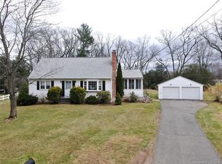 32 Marshall Rd, Windsor Locks, CT 06096