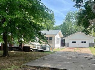 301 E 1st St, Stroud, OK 74079