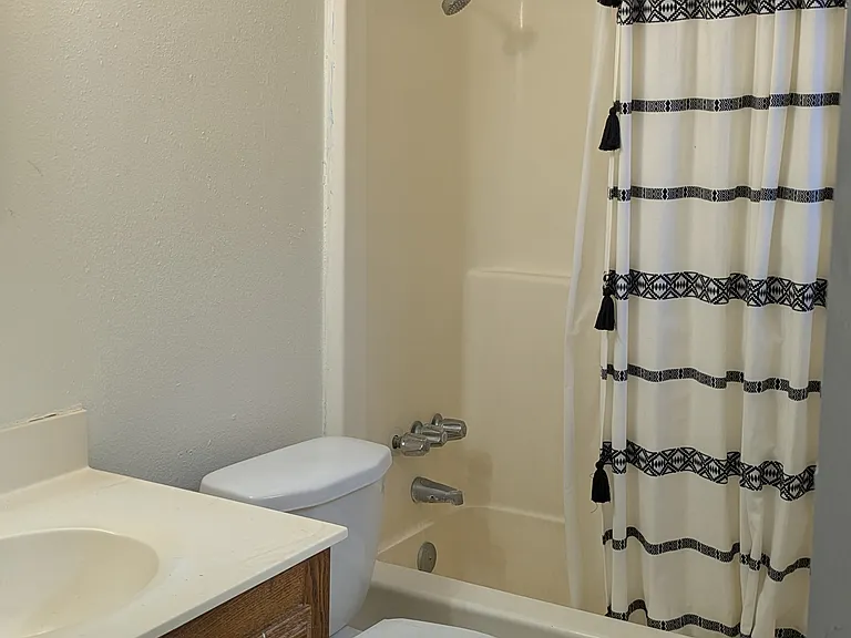 3604 Lafayette Dr NE #1 — Photo 3