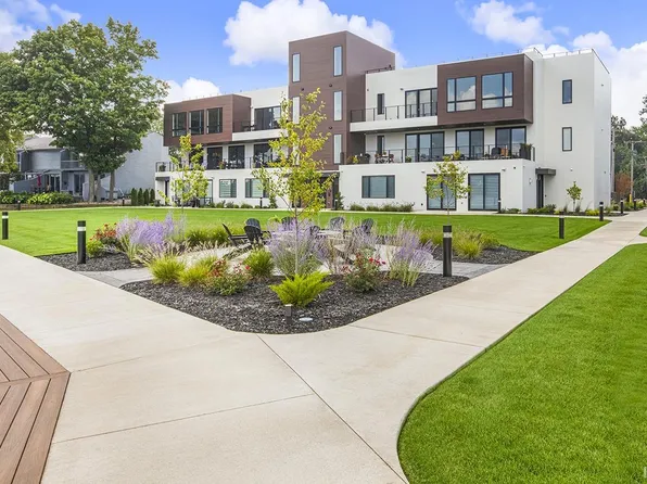 960 E Jackson 302 Blvd, Elkhart, IN 46516