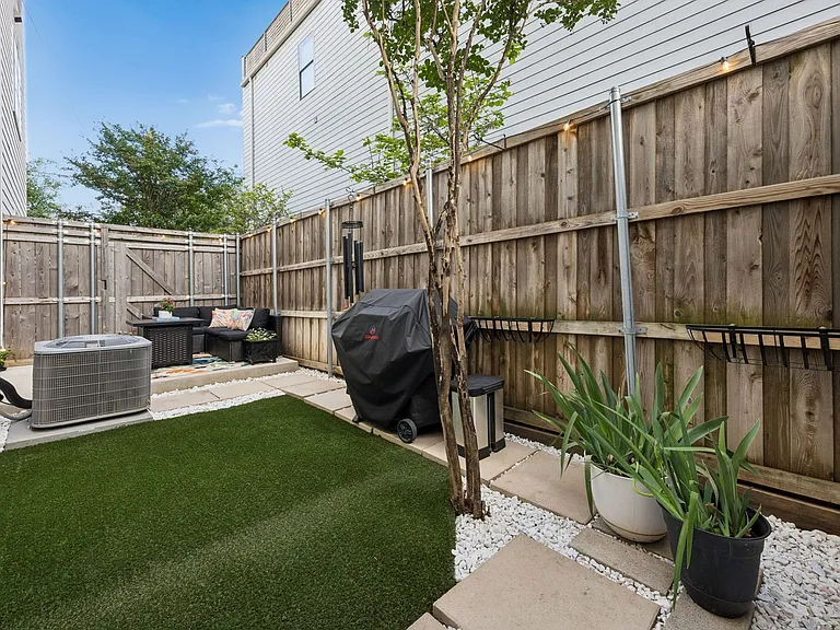 2715 Kimsey Dr #102 — Photo 34