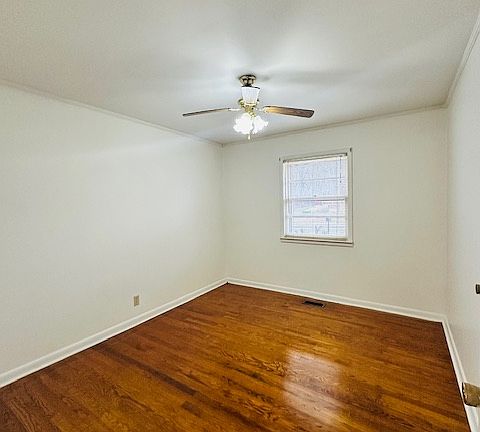 5th image of 336 S Walnut Ave