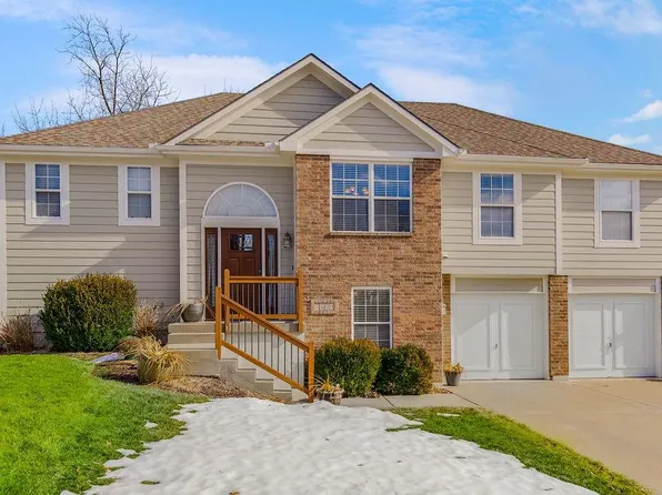 8405 N Elmwood Ave, Kansas City, MO 64156