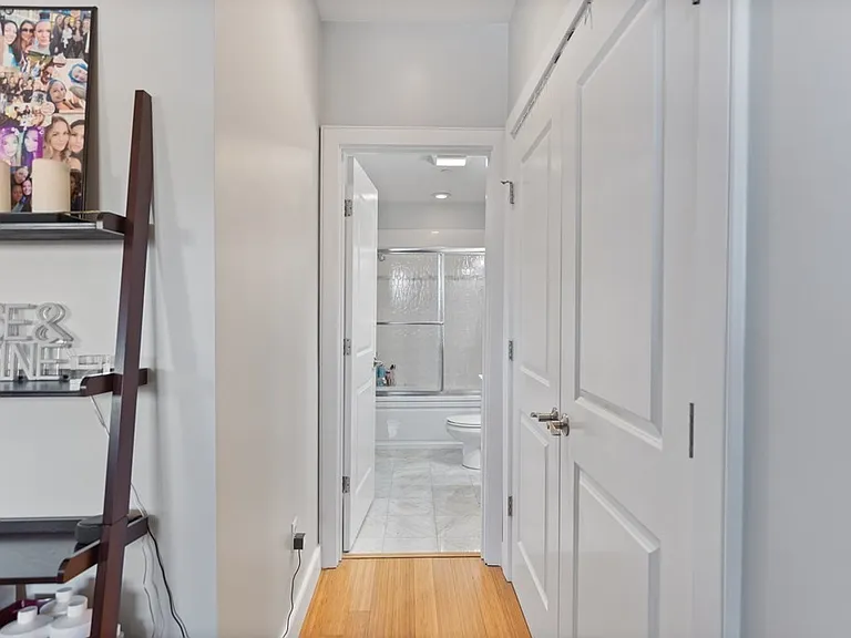 152 Old Colony Ave #15 — Photo 12