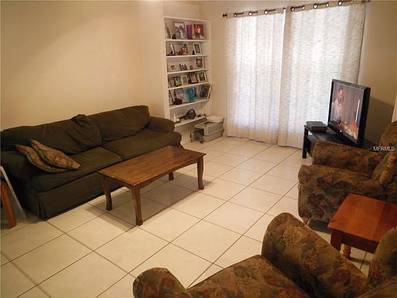 3rd image of 8254 Malvern Cir