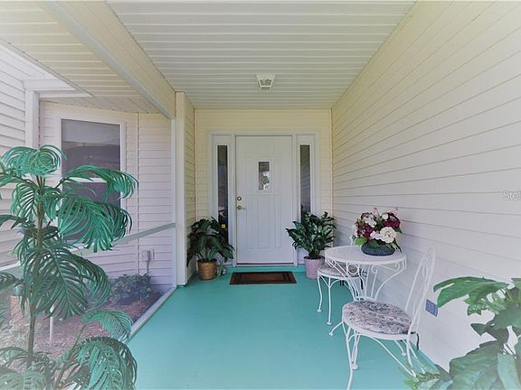 4th image of 5458 Sir Churchill Dr