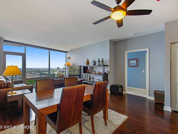 5th image of 100 E 14th St APT 3007