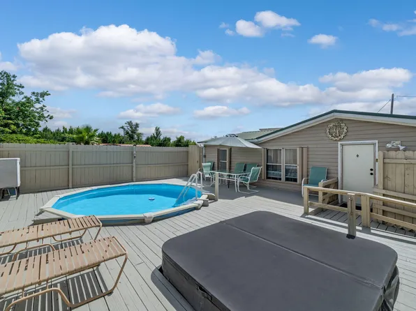 7414 Walker Dr, Panama City, FL 32404