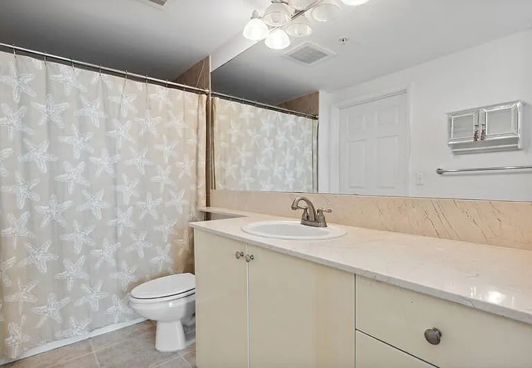 100 NE 6th St #506 — Photo 11