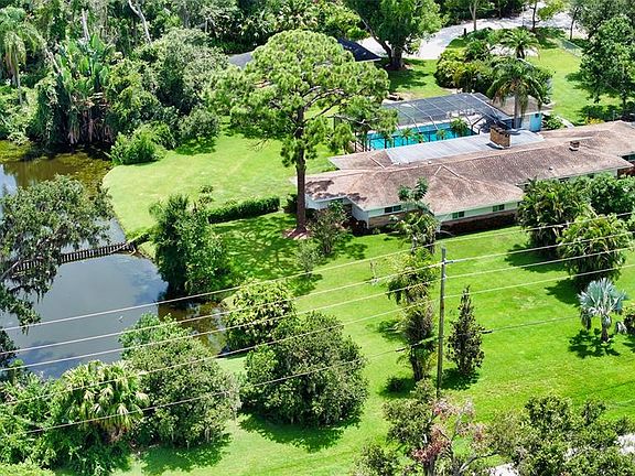 5th image of 3012 Desoto Rd