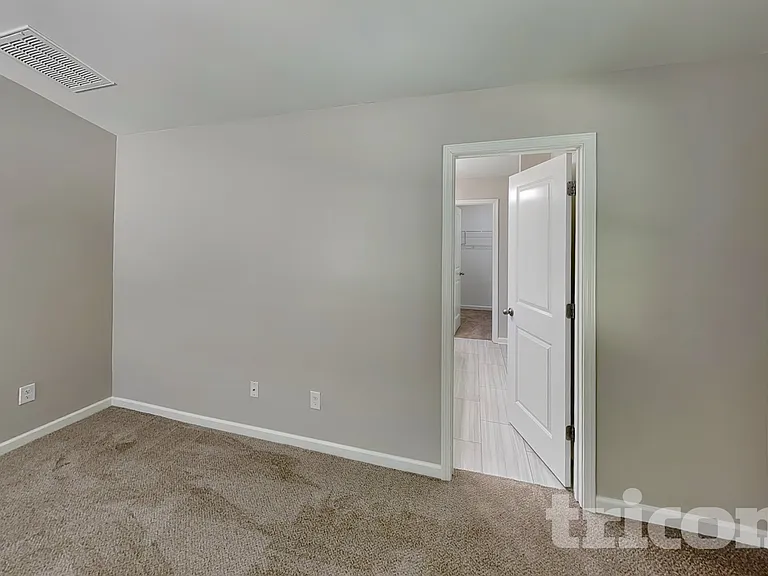 205 Spring Knoll Dr — Photo 6