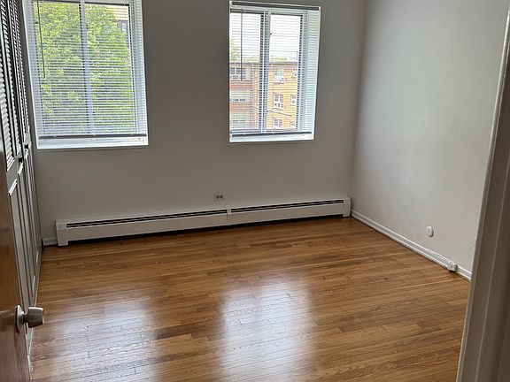 5th image of 6217 N Winthrop Ave