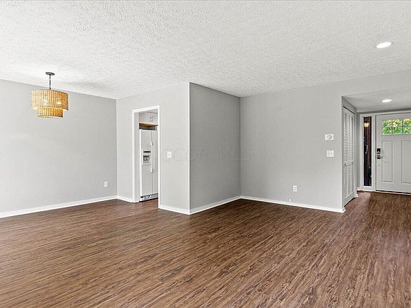 3rd image of 4999 Chuckleberry Ln #6