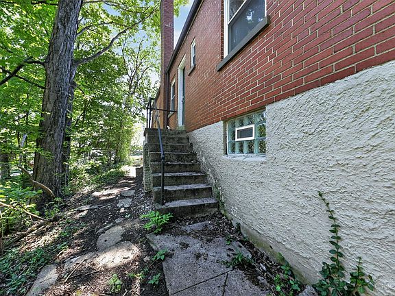 4th image of 1641 Tuxworth Ave