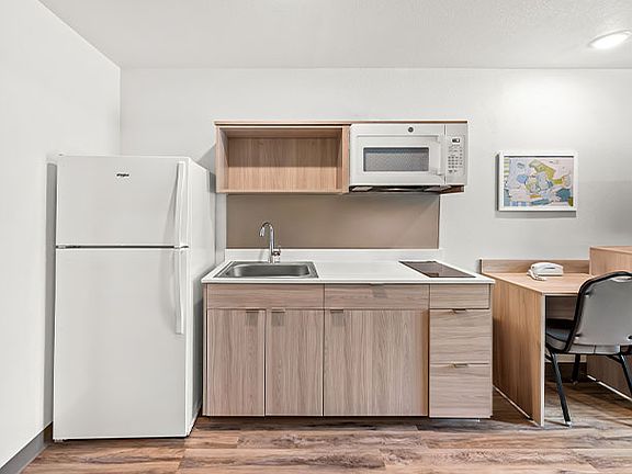 2nd image of 19 Bink Dr #103