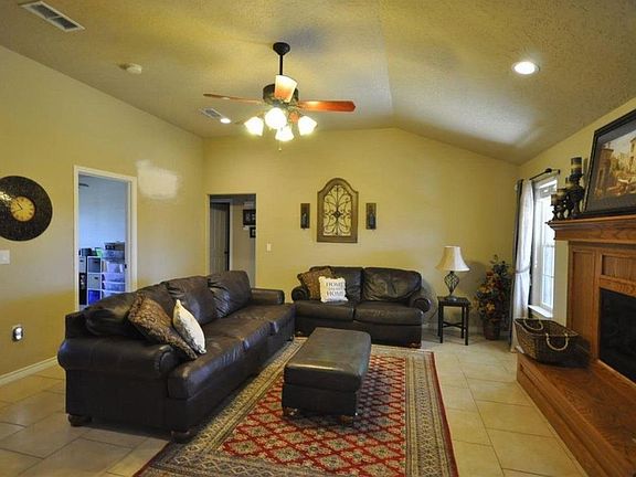 2nd image of 2201 Reese Dr