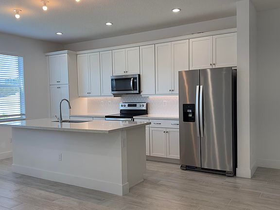 5th image of 621 Parsons Way