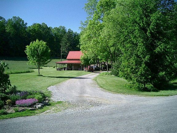 2nd image of 1537 Bottom Creek Ln
