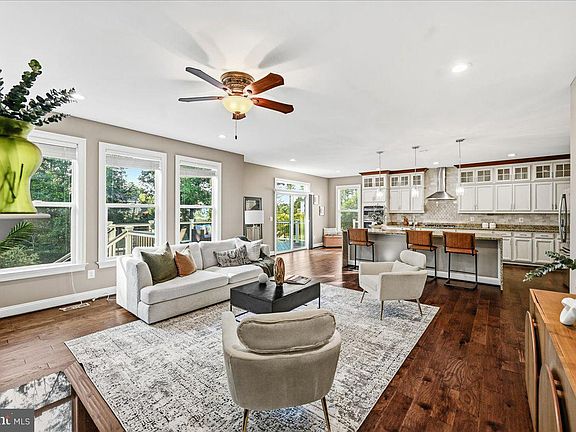 3rd image of 23766 Kilkerran Dr