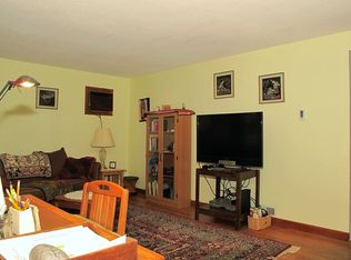 37 Austin Cir, Northampton, MA 01062