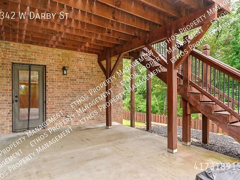 2342 W Darby St — Photo 53