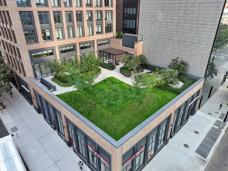 8 Court Sq #2F — Photo 10