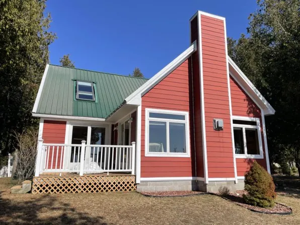 33536 S Somes Ln, Drummond Island, MI 49726