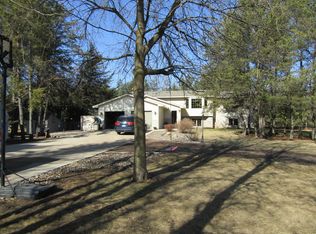 8742 33rd St, Princeton, MN 55371