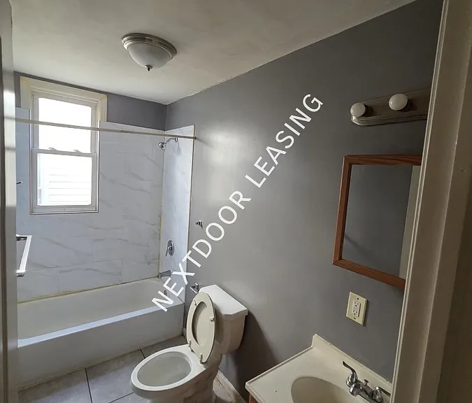 550 Garfield Ave #1FM — Photo 2