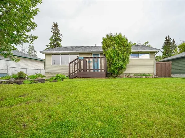 10241 N 111th Ave, Grande Prairie, AB T8V 1T7