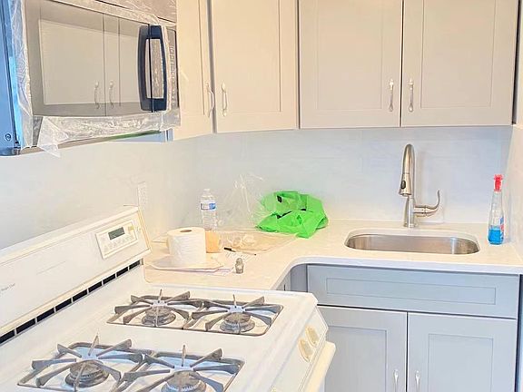 3rd image of 20 Melba St Floor 2