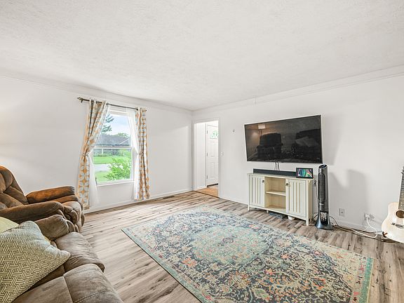 5th image of 116 Kerry Hill Dr