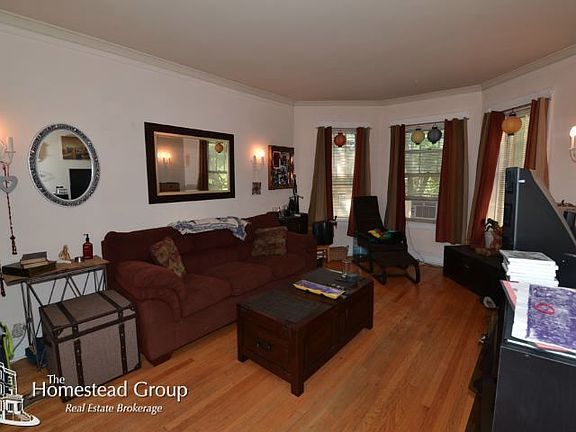 5th image of 3709 N Hoyne Ave #One