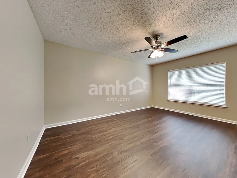 209 Fort Milton Dr — Photo 9