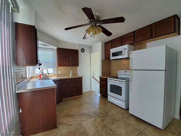 5th image of 15509 Walvern Blvd