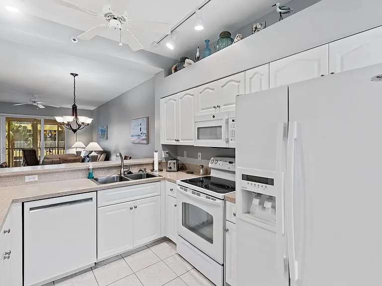 9200 Highland Woods Blvd #1201 — Photo 10