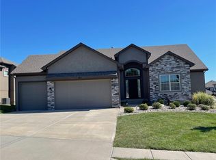 9111 N Cypress Ave, Kansas City, MO 64156