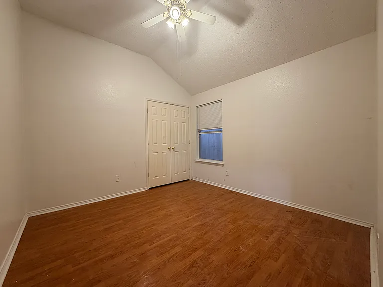 1023 Bonanza Dr — Photo 18