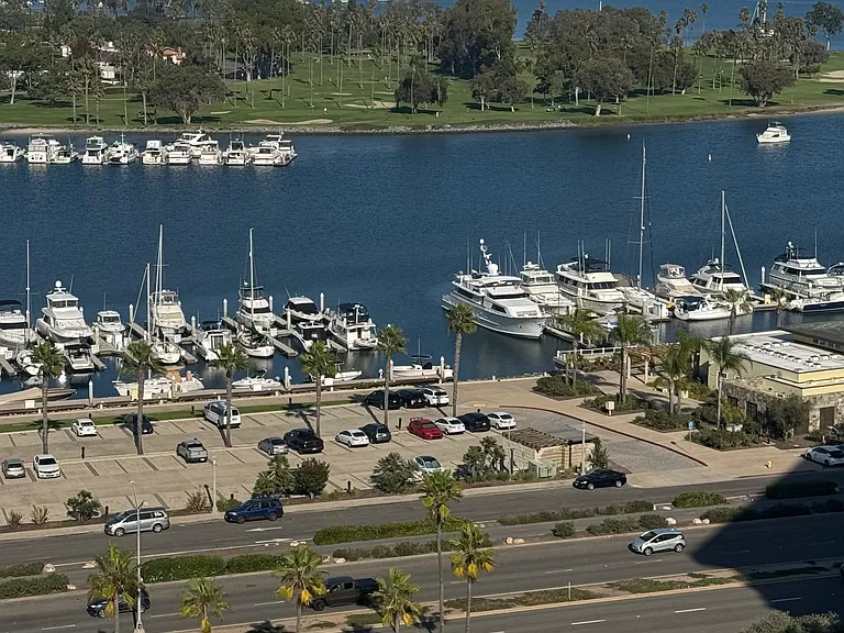 1730 Avenida Del Mundo #1601 — Photo 18