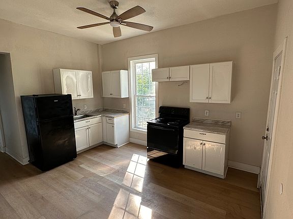 5th image of 225 Edgewood Ave