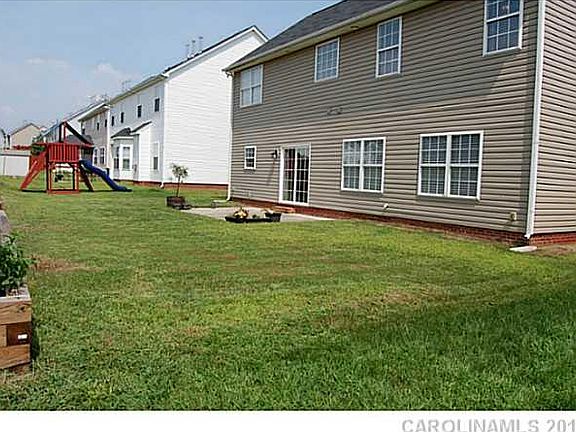 2nd image of 2914 NW Watercrest Dr