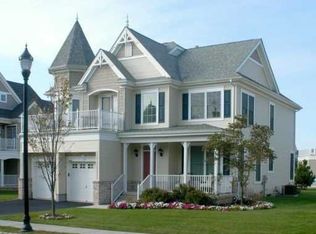 28 Lighthouse Dr, South Amboy, NJ 08879