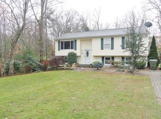 6 Pilgrim Ct, Douglas, MA 01516