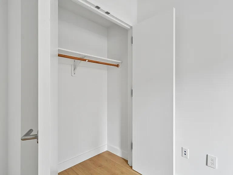 145 Clinton St #3E — Photo 9