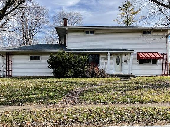 2nd image of 1600 NW Washington Blvd