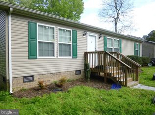 54 Forest Grove Rd, Colonial Beach, VA 22443