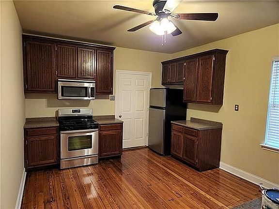 3rd image of 4937 Lafaye St